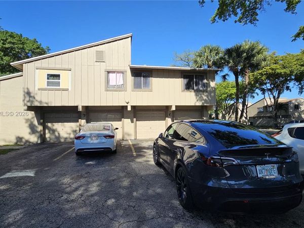 5870 NW 21st St , Unit 45-E, Lauderhill, FL 33313