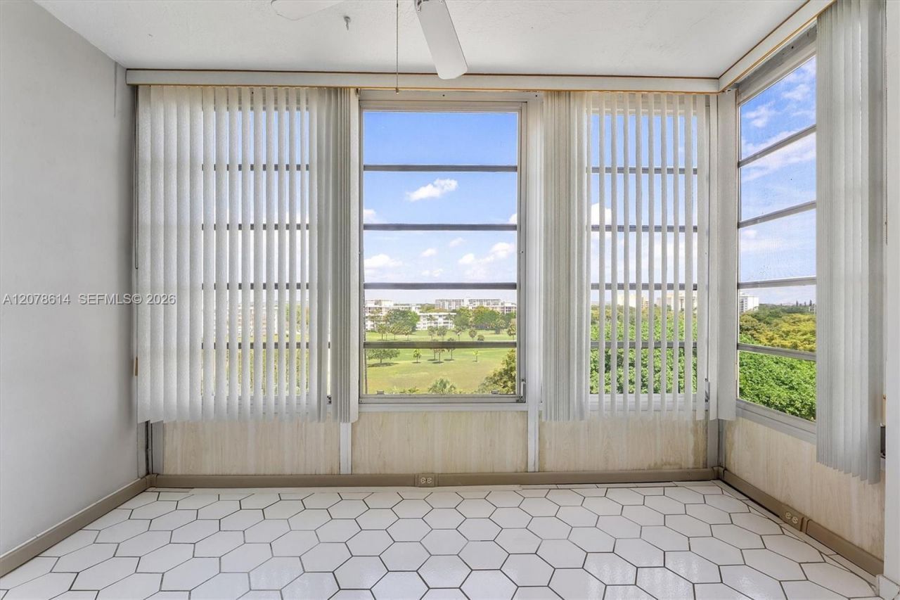 2661 S Course Dr, Unit 805, Pompano Beach, FL 33069 Photo