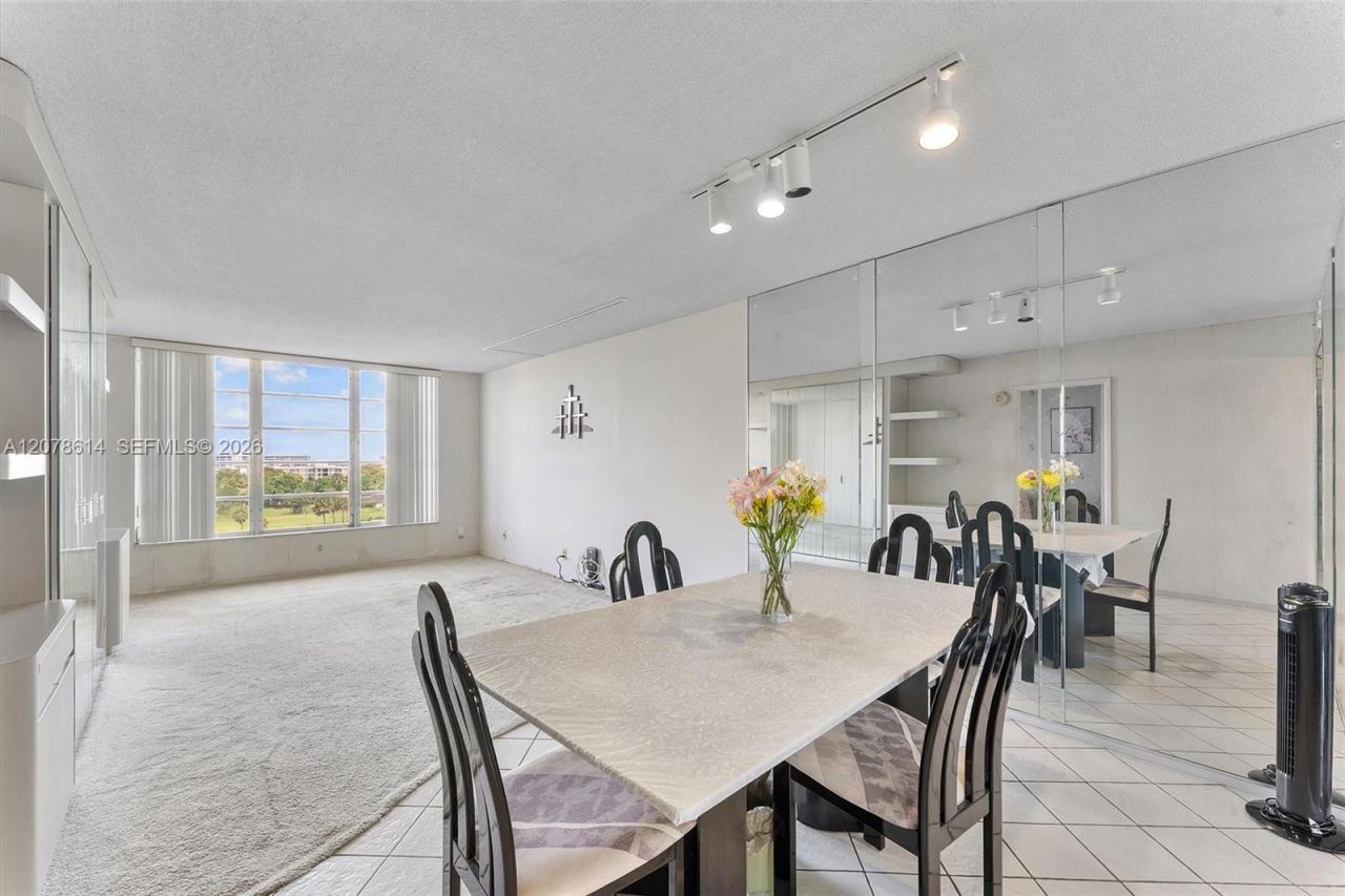 2661 S Course Dr, Unit 805, Pompano Beach, FL 33069 Photo