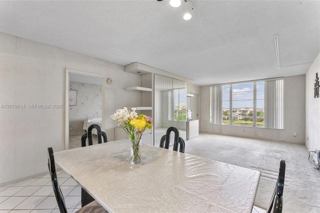 2661 S Course Dr, Unit 805, Pompano Beach, FL 33069 Photo