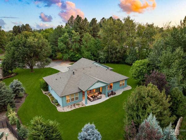274 E Schmeizer Lane, Boise, ID 83706