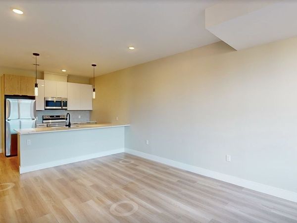 211 Green St., Unit 410, Boston, MA 02130