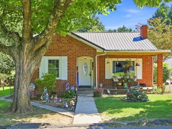 204 Huffmaster Street, Rogersville, TN 37857