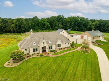 7067 Akron Avenue NW, Canal Fulton, OH 44614
