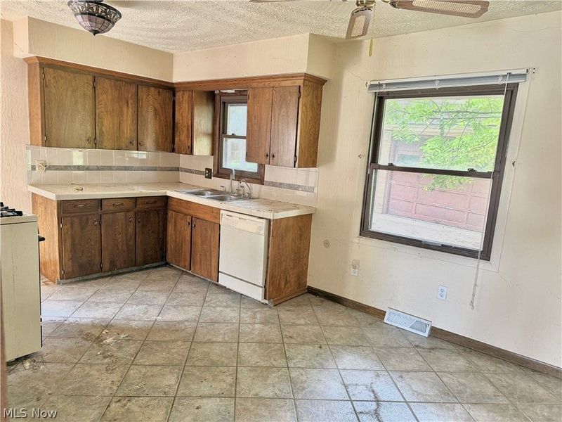 1201 Benskin Avenue SW, Canton, OH 44710 Photo 28