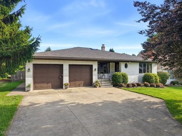 4405 Chestnut Road , Independence, OH 44131