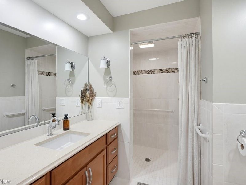 4405 Chestnut Road, Independence, OH 44131 Photo 28