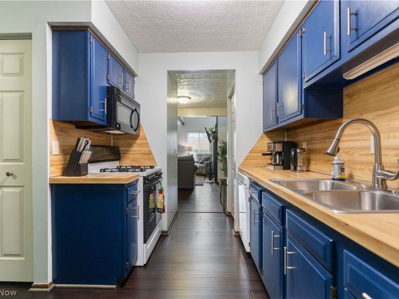 6674 Hills And Dales Road NW, Canton, OH 44708 Photo 14