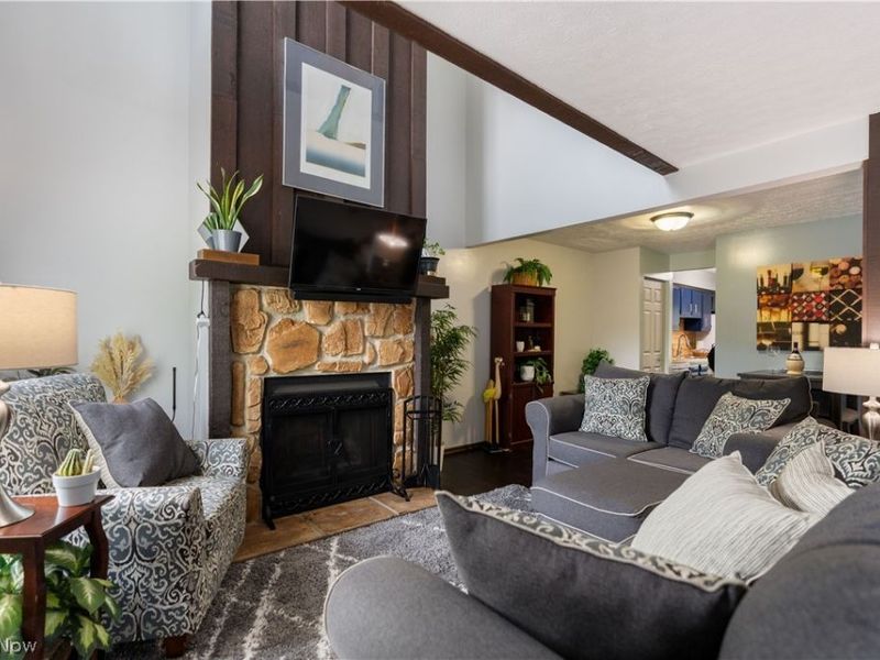 6674 Hills And Dales Road NW, Canton, OH 44708 Photo 6