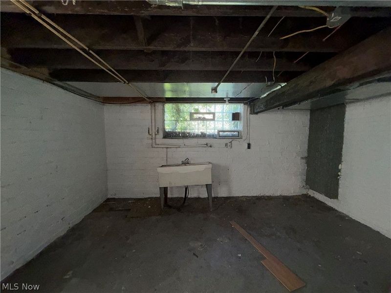 3550 Seymour Avenue, Cleveland, OH 44113 Photo 24