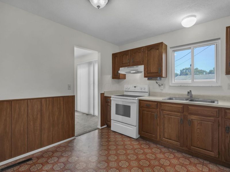5178 Rutledge Drive N, Columbus, OH 43232 Photo 10