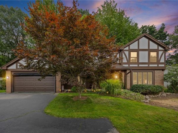 529 Vintage Lane, Rochester, NY 14615