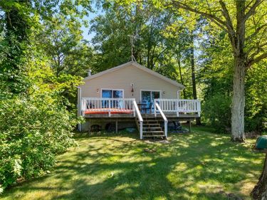 6925 Emerald Point Road, Sodus Point, NY 14555