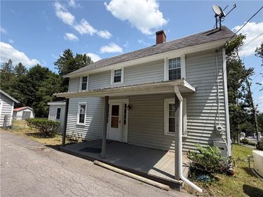6 Holmes Avenue, New Berlin, NY 13411