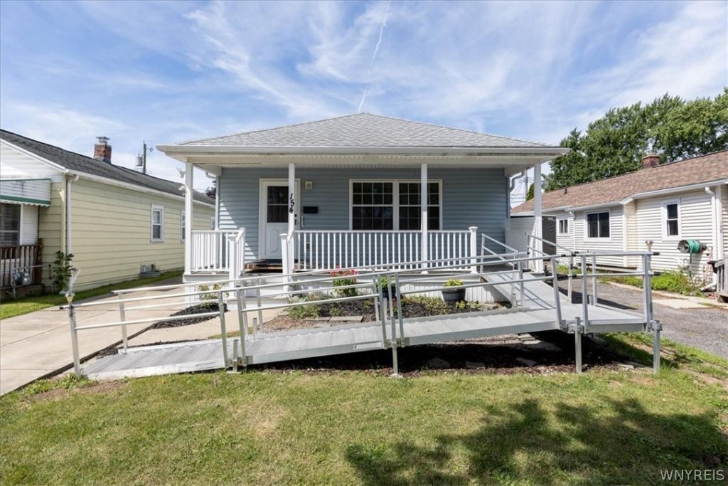 154 Lyndale Avenue, Tonawanda, NY 14223 Main Photo