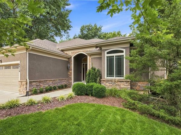 6816 Longview Street, Shawnee, KS 66218