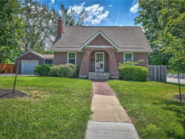5833 Monrovia Street, Shawnee, KS 66216