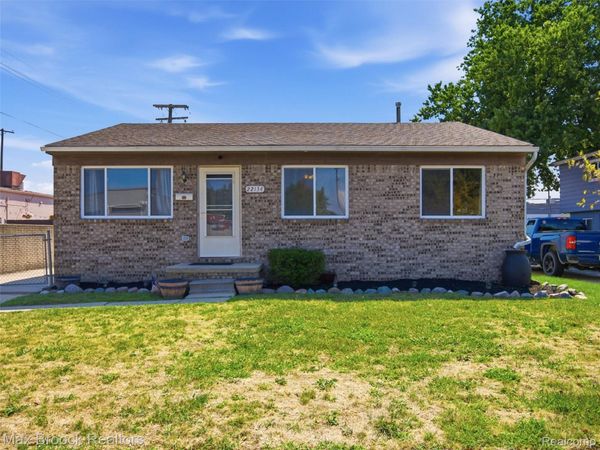 22134 Pleasant Street, St Clair Shores, Mi 48080