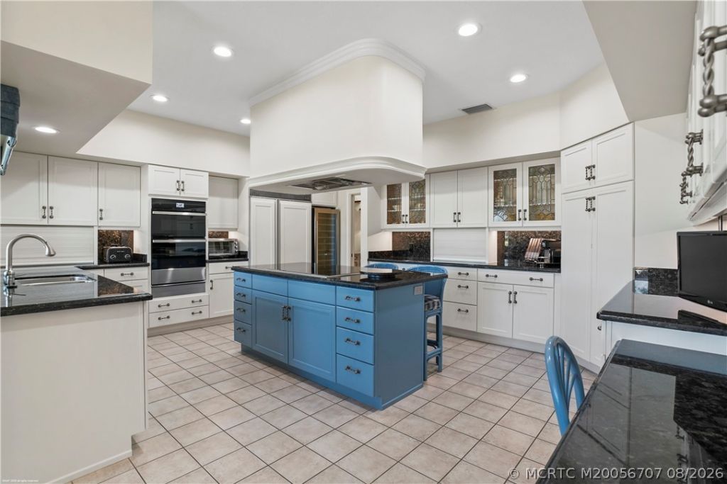 6661 SE Harbor Circle, Stuart, FL 34996 Photo