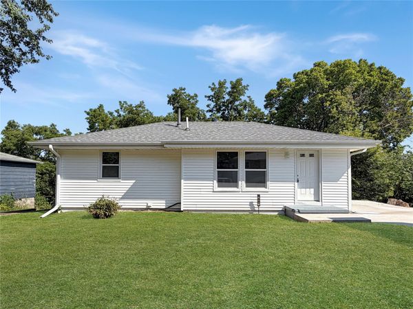 615 Lexington Street, Carlisle, IA 50047