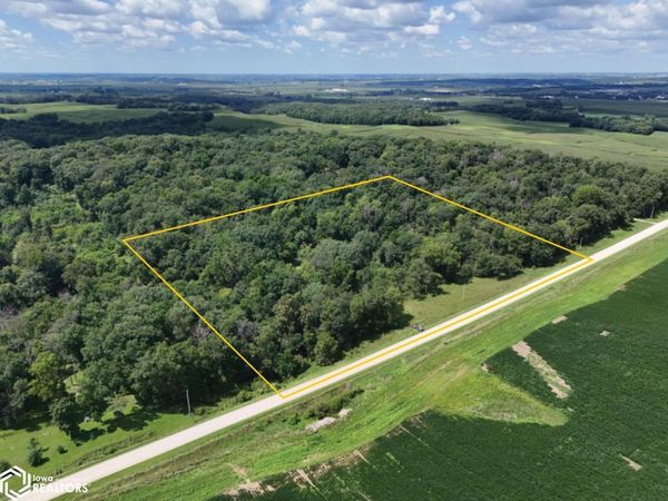 Roling Rd., Worthington, IA 52078