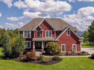 2114 MOCKINGBIRD LN, ELKTON, VA 22827