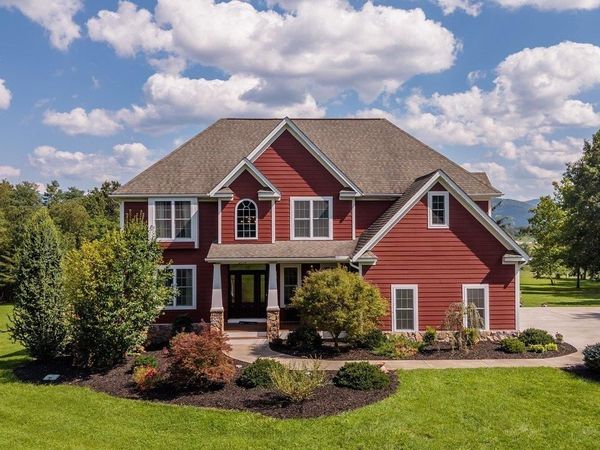 2114 MOCKINGBIRD LN, ELKTON, VA 22827