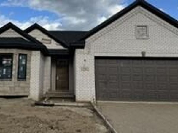 558 Falcon Drive, Dundee, MI 48131