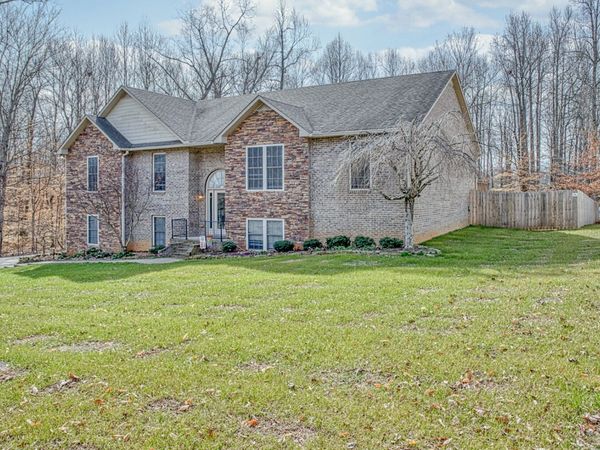 715 Stoneybrook Ct , Cookeville, TN 38506