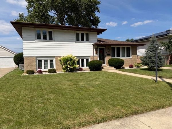 6534 107th Street , Chicago Ridge, IL 60415