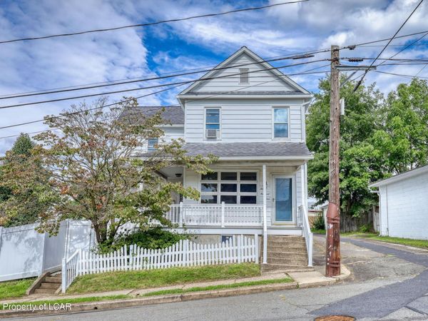 405 College Street, Nanticoke, PA 18634
