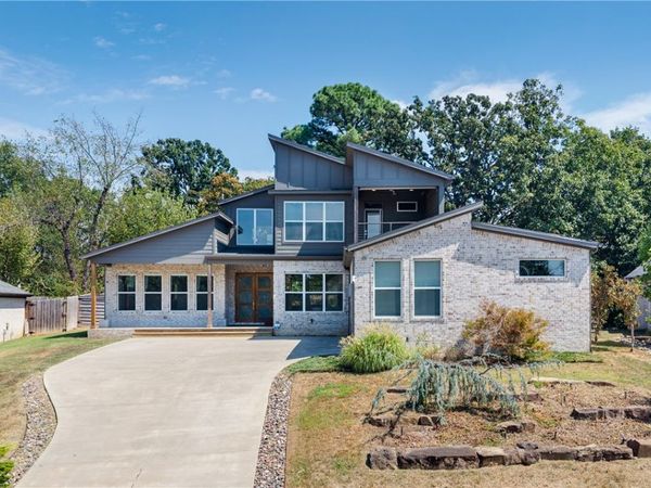 2252 N Windswept Lane , Fayetteville, AR 72703