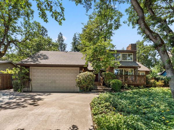 521 Sunrise Avenue, Medford, OR 97504