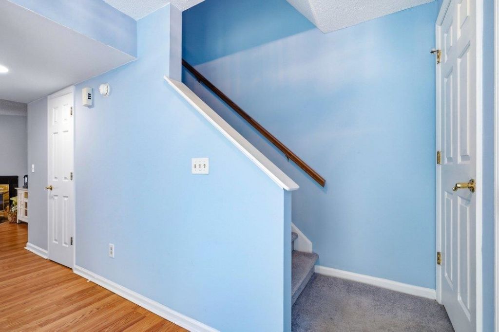 86 Shadow Moss Pl. Photo 18