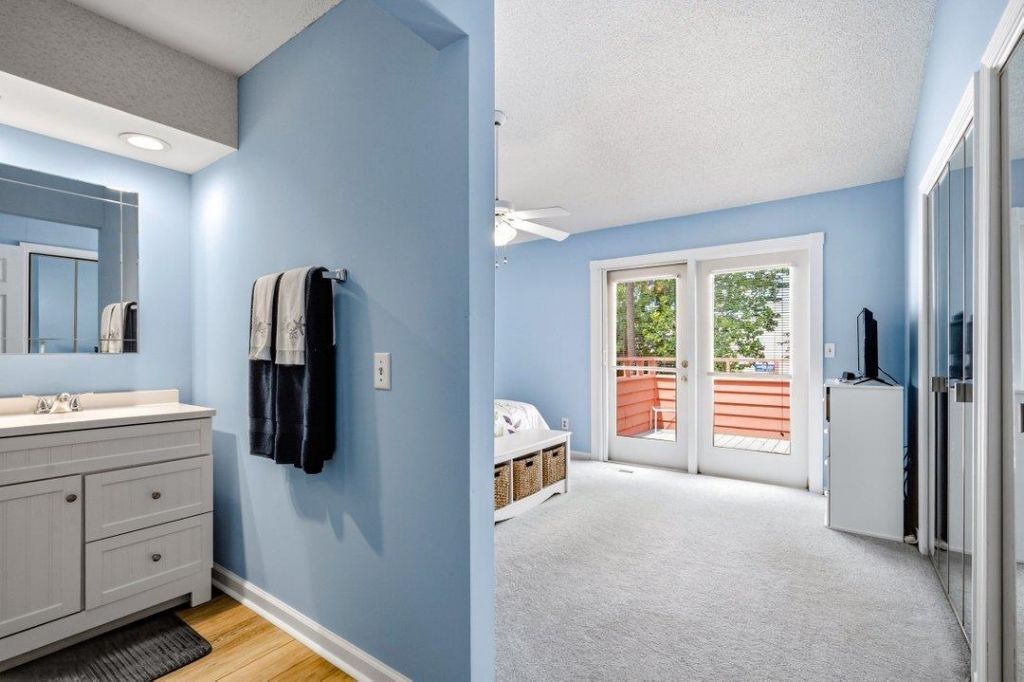 86 Shadow Moss Pl. Photo 28