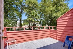 86 Shadow Moss Pl. photo 4