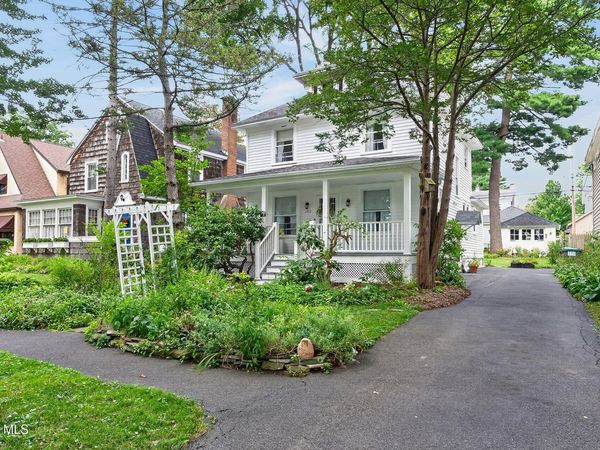 1362 Myron Street, Niskayuna, NY 12309
