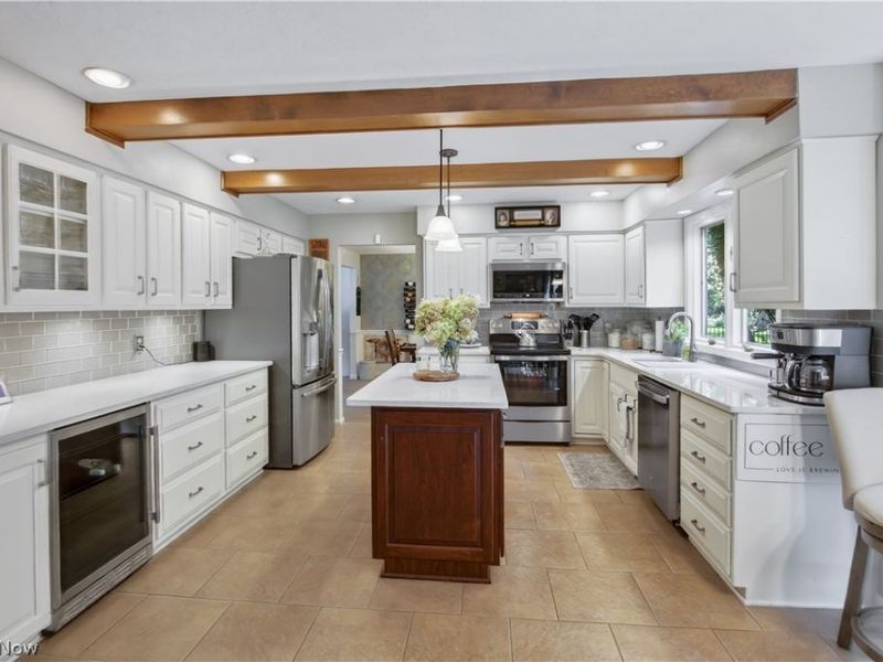 126 Westchester Drive, Amherst, OH 44001 Photo 8