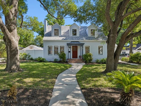 120 LAMONT AVE, Alamo Heights, TX 78209