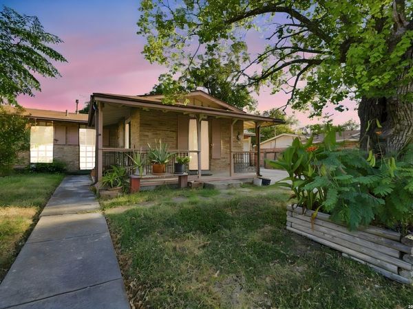 4422 Bikini Dr., San Antonio, TX 78218