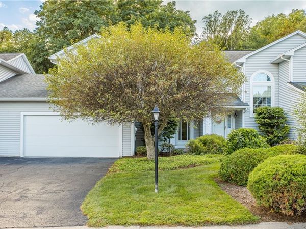 23 Cedarview , Fairport, NY 14450