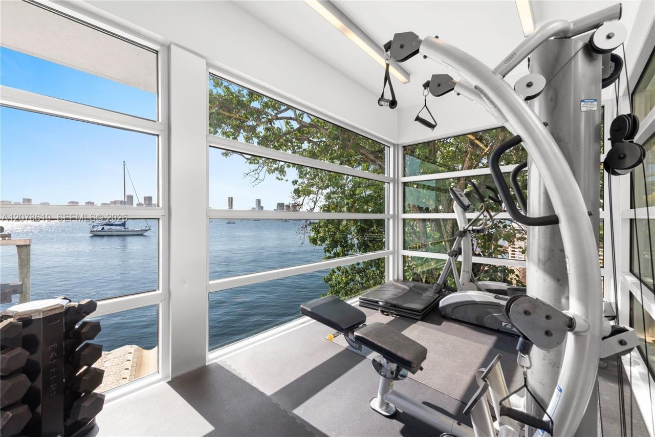 440 S Hibiscus Dr, Miami Beach, FL 33139 Photo