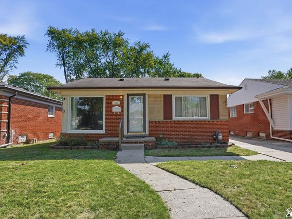 3913 Vassar Street, Dearborn Heights, MI 48125