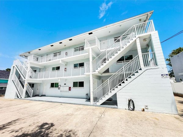 208 N HALIFAX AVENUE , DAYTONA BEACH, FL 32118