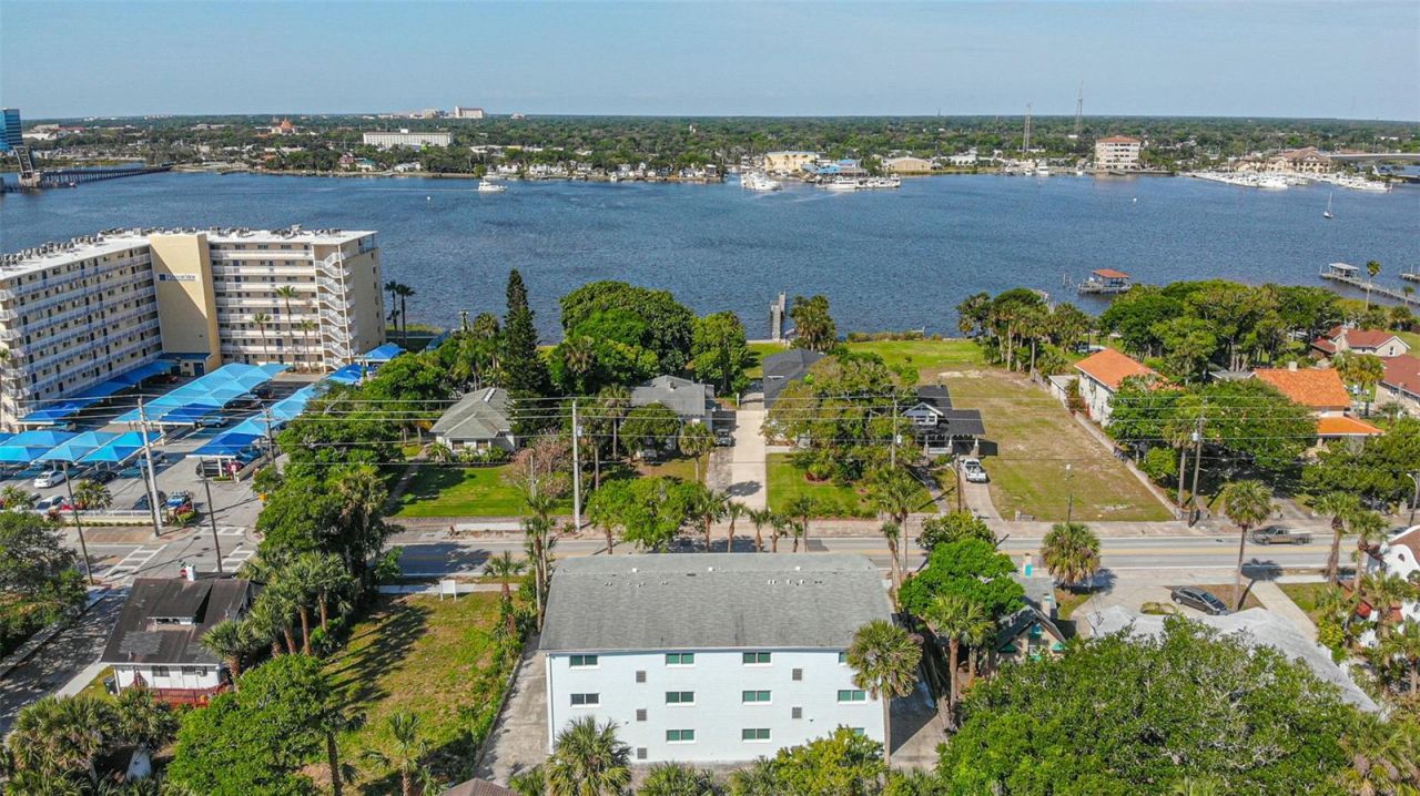 208 N Halifax Avenue , Daytona Beach, FL 32118 Photo