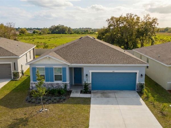 693 CROWN ROSE DRIVE , EAGLE LAKE, FL 33839
