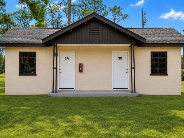 8010 SE US HIGHWAY 301 , Unit 3B, HAWTHORNE, FL 32640