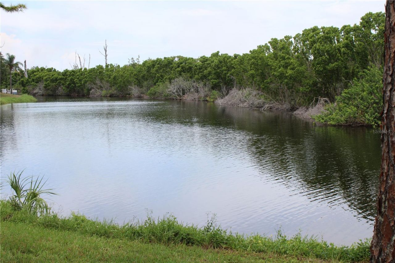 327 108th Street W, Unit 327, Bradenton, FL 34209 Photo