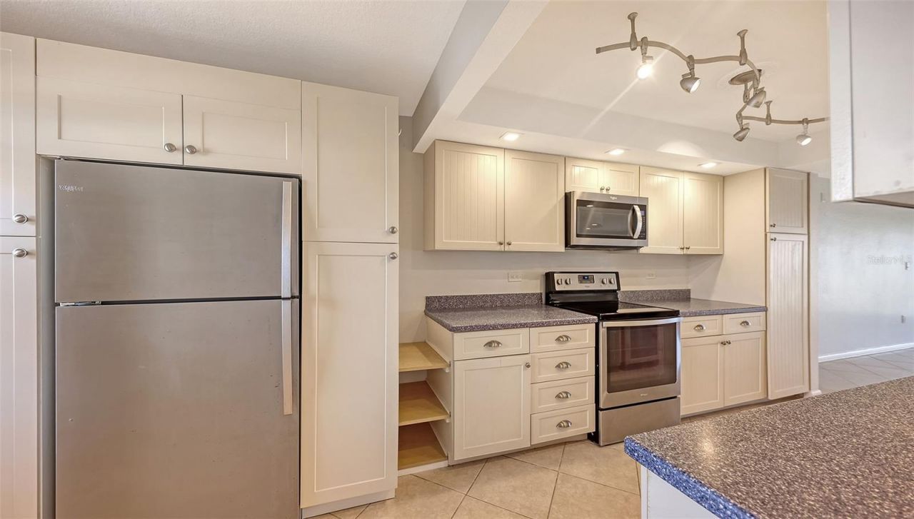 420 Beach Road, Unit 706, Sarasota, FL 34242 Photo