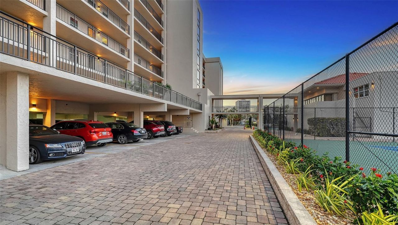 420 Beach Road, Unit 706, Sarasota, FL 34242 Photo